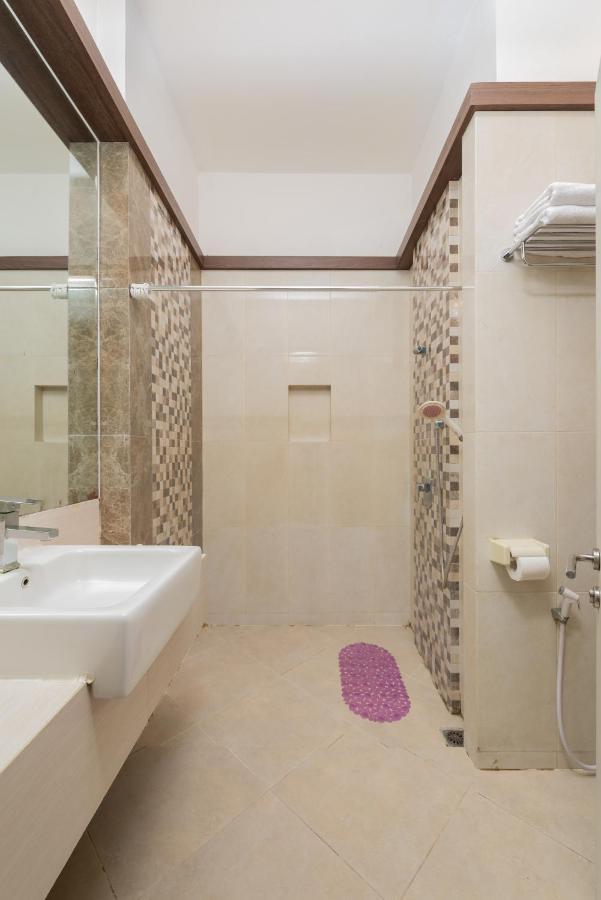 Life Emerald Hotel סוראבאיה מראה חיצוני תמונה