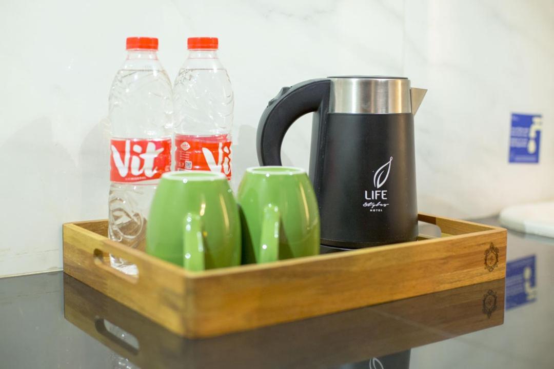 Life Emerald Hotel סוראבאיה מראה חיצוני תמונה