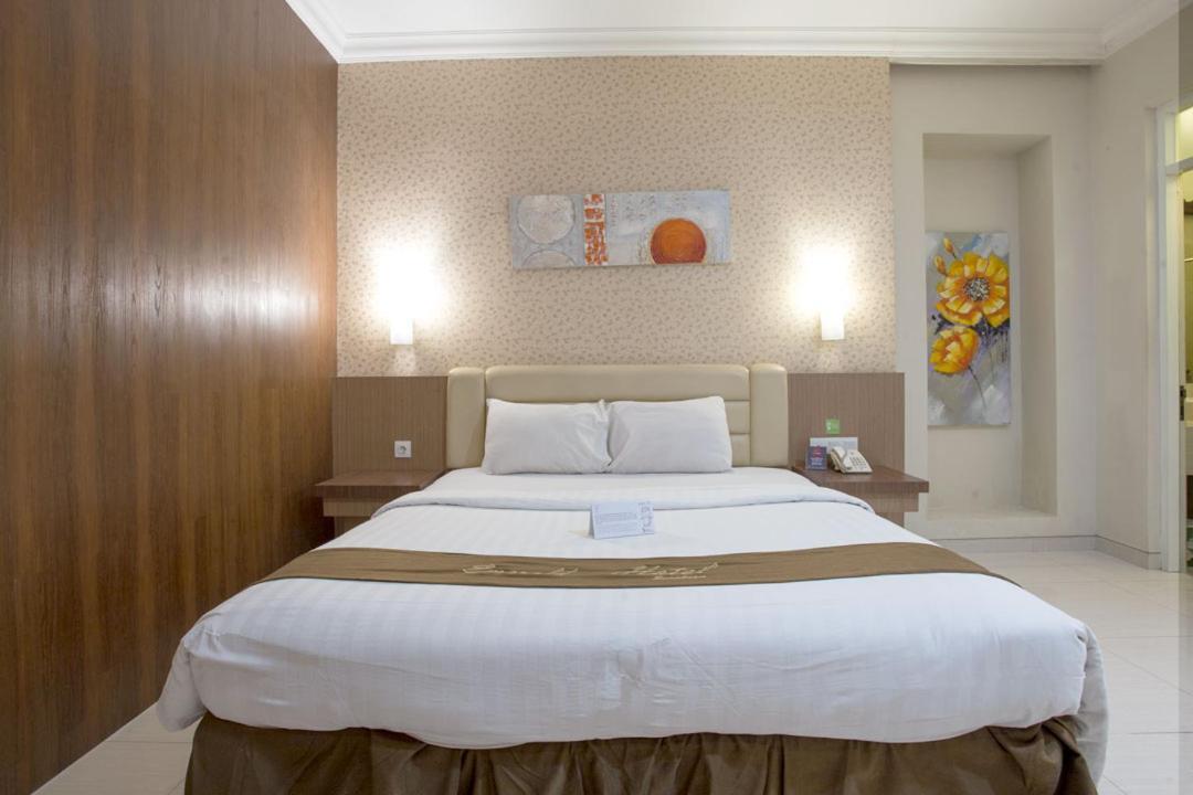 Life Emerald Hotel סוראבאיה מראה חיצוני תמונה